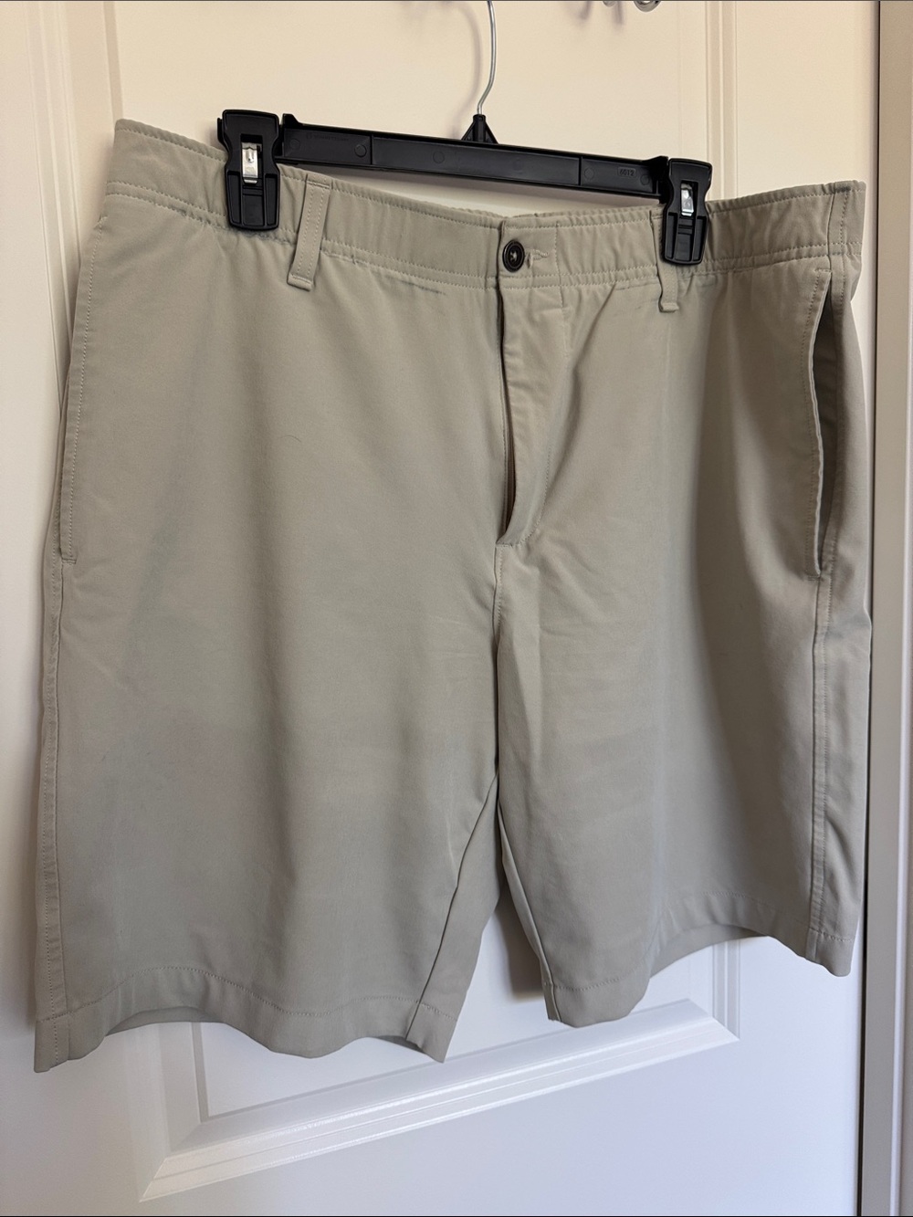 Under armour Men's Khaki Flat Front Shorts